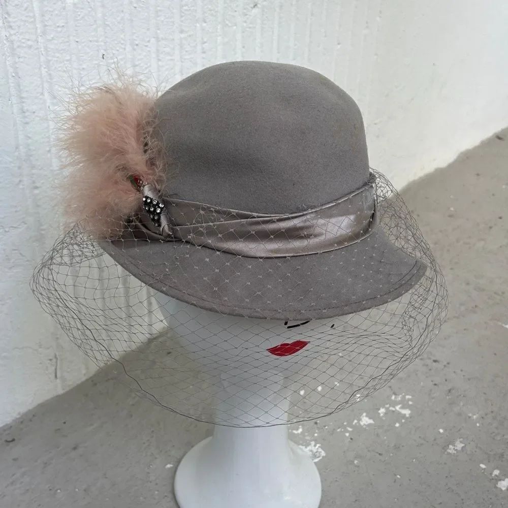 Miss Bierrer vintage hat